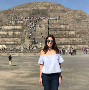 Meet your Posher, Elissa